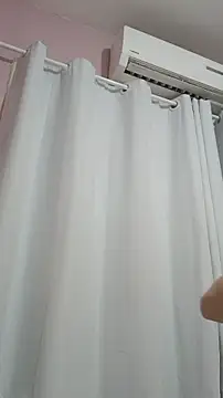 Snapshot of _SexyPetite_ chatting on October 23, 2025, 7:45 pm SexyPetite online show from October 23, 2025, 7:45 pm