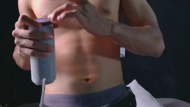 Samuel Hills II online show from October 10, 2025, 7:58 pm