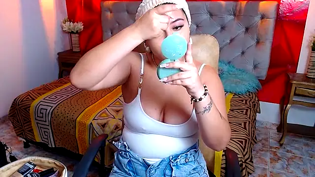 Snapshot of IsabellaaSweet chatting on October 4, 2025, 12:50 pm IsabellaaSweet online show from October 4, 2025, 12:50 pm