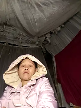 MaiHoa69 online show from November 21, 2025, 7:24 pm