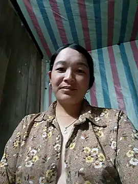 Snapshot of Bliss_rose chatting on October 4, 2025, 3:35 pm Bliss rose online show from October 4, 2025, 3:35 pm