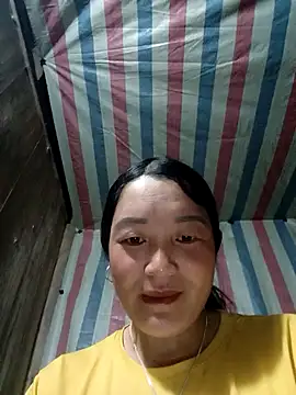 Snapshot of Bliss_rose chatting on September 24, 2025, 11:32 pm Bliss rose online show from September 24, 2025, 11:32 pm
