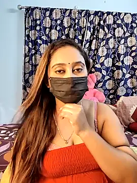 Cute-lusi online show from October 28, 2025, 7:02 pm