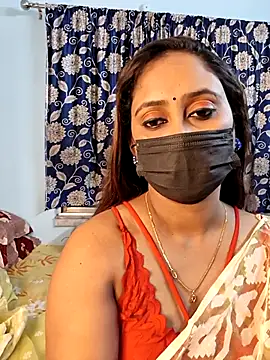 Cute-lusi online show from October 6, 2025, 7:58 pm