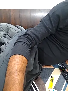 Delhi Couple BlowjobFuck online show from November 26, 2025, 4:29 pm