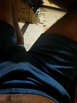 hotboy43339 online show from October 13, 2025, 2:40 pm