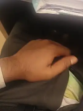 hotboy43339 online show from July 17, 2026, 5:04 am