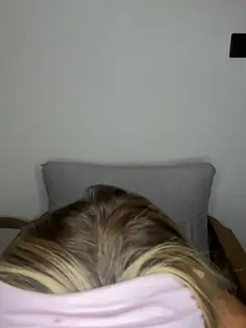 auriangel online show from April 17, 2026, 10:12 pm