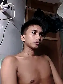 Snapshot of charlie0728 chatting on October 11, 2025, 1:56 pm charlie0728 online show from October 11, 2025, 1:56 pm