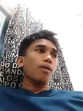 Snapshot of charlie0728 chatting on October 15, 2025, 11:07 am charlie0728 online show from October 15, 2025, 11:07 am