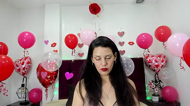 Snapshot of MashaPiink chatting on February 12, 2026, 1:00 pm MashaPiink online show from February 12, 2026, 1:00 pm