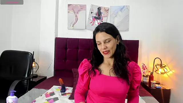 Snapshot of MashaPiink chatting on October 4, 2025, 1:12 pm MashaPiink online show from October 4, 2025, 1:12 pm