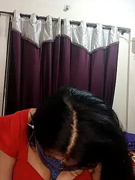 Snapshot of MEERAcle chatting on February 10, 2026, 3:44 pm MEERAcle online show from February 10, 2026, 3:44 pm