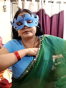 Snapshot of MEERAcle chatting on February 25, 2026, 3:45 pm MEERAcle online show from February 25, 2026, 3:45 pm