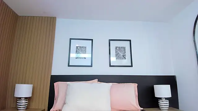 catalina jolie online show from September 29, 2025, 4:41 am