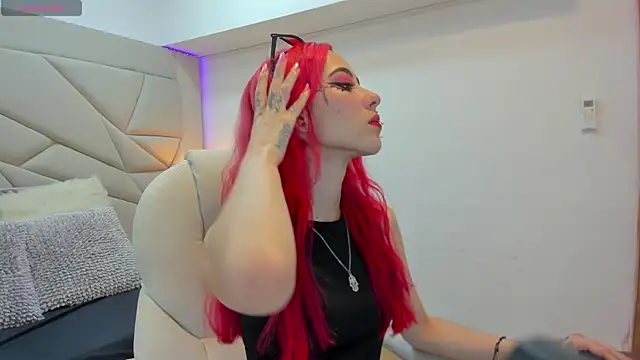 persefone 333 online show from October 3, 2025, 7:48 pm