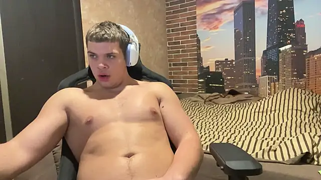 MusclePhantom online show from November 15, 2025, 10:03 pm