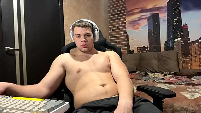 MusclePhantom online show from March 19, 2026, 9:04 pm