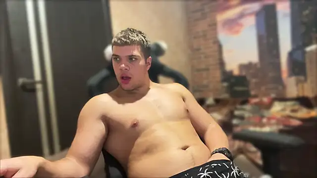 MusclePhantom online show from October 8, 2025, 8:09 pm