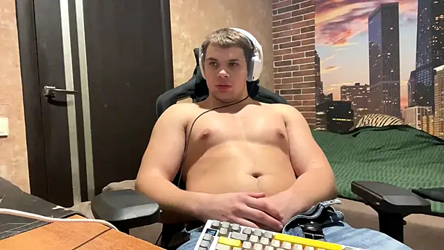 MusclePhantom online show from March 9, 2026, 9:18 pm