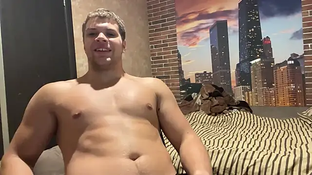 MusclePhantom online show from September 12, 2025, 8:41 pm