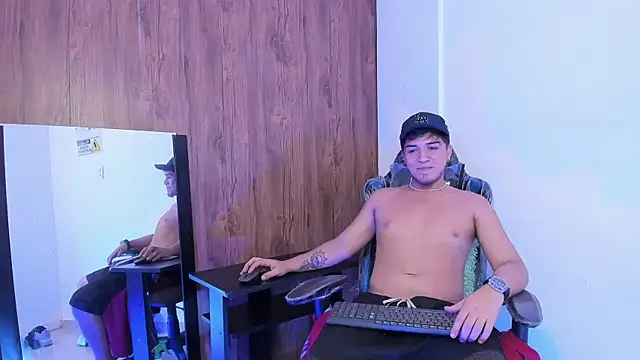 juanmechanic  online show from October 12, 2025, 5:09 am