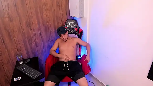 juanmechanic  online show from November 5, 2025, 4:15 am