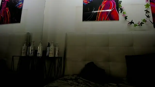 Lucia78couple online show from November 18, 2025, 10:02 pm