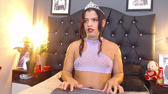 Snapshot of AllisonSpicy chatting on October 5, 2025, 4:03 am AllisonSpicy online show from October 5, 2025, 4:03 am