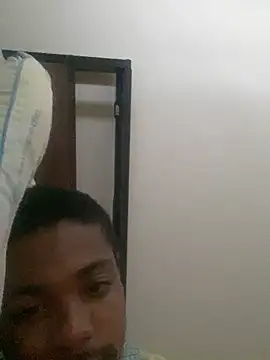 Snapshot of huhgtr chatting on February 21, 2026, 8:55 pm huhgtr online show from February 21, 2026, 8:55 pm