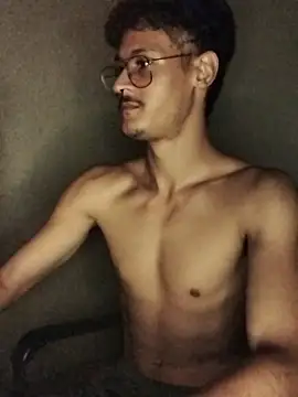 Mago666  online show from November 5, 2025, 3:31 am