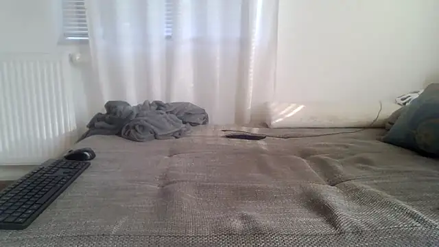 XLBarehengst online show from July 13, 2026, 5:51 am