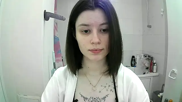 EdlinEngelby online show from October 2, 2025, 4:54 pm