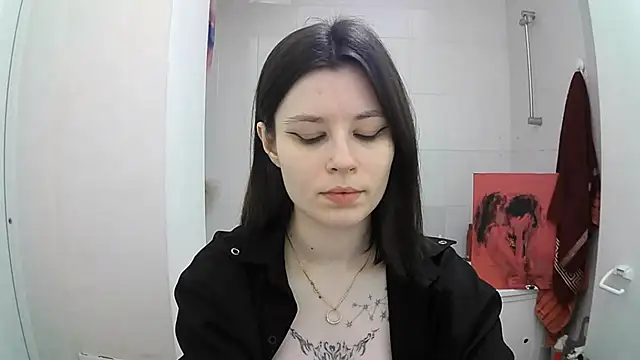 EdlinEngelby online show from September 19, 2025, 4:11 pm