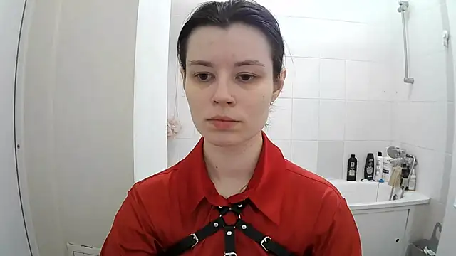 EdlinEngelby online show from November 10, 2025, 3:28 pm