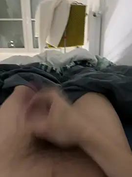 Snapshot of lath13 chatting on February 8, 2026, 8:12 am lath13 online show from February 8, 2026, 8:12 am