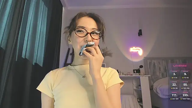 Snapshot of devaivy chatting on September 10, 2025, 8:57 am devaivy online show from September 10, 2025, 8:57 am