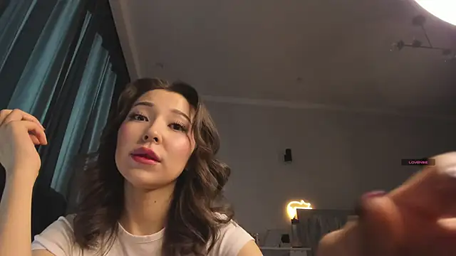 Snapshot of devaivy chatting on October 11, 2025, 10:38 am devaivy online show from October 11, 2025, 10:38 am