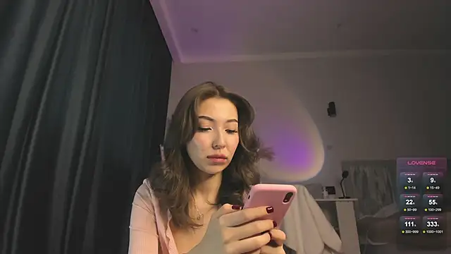 Snapshot of devaivy chatting on October 3, 2025, 10:39 am devaivy online show from October 3, 2025, 10:39 am