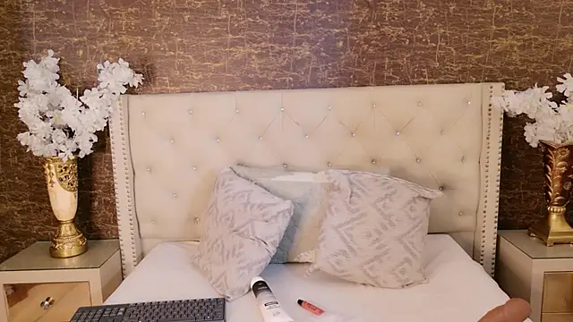 kaylie mitchel online show from October 9, 2025, 11:16 pm