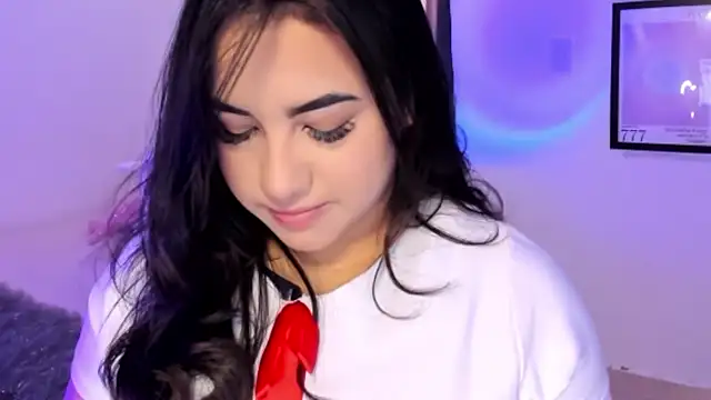 megancartter  online show from December 1, 2025, 12:39 pm