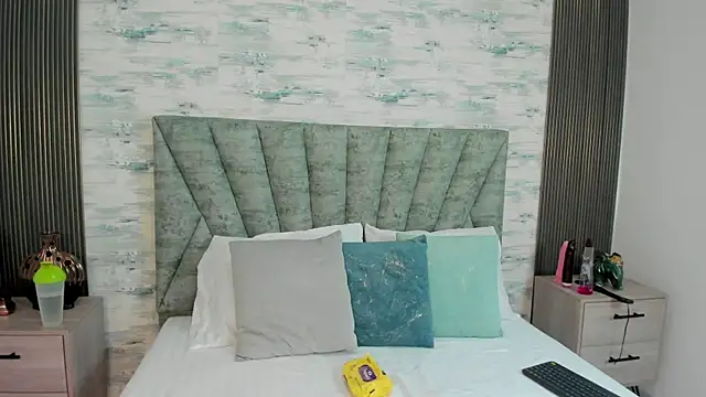 ShanelEvans online show from September 27, 2025, 7:09 pm