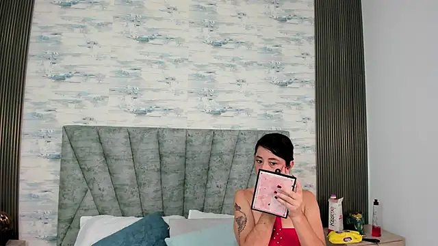 ShanelEvans online show from September 15, 2025, 7:03 pm