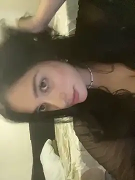 pudizinhaa online show from April 28, 2026, 9:46 am