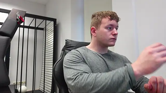 Richard Dullas online show from November 8, 2025, 6:39 am