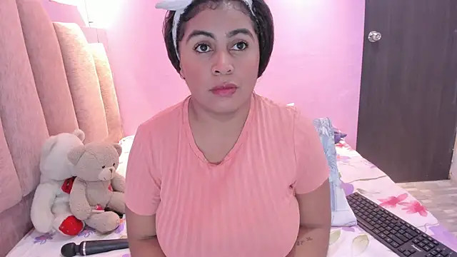 AndreaSweet2 online show from October 3, 2025, 7:48 pm