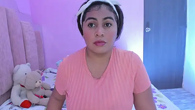 AndreaSweet2 online show from September 19, 2025, 7:40 pm