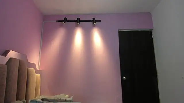 AndreaSweet2 online show from November 10, 2025, 7:41 pm