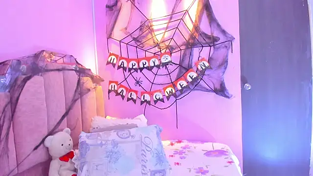 AndreaSweet2 online show from October 16, 2025, 8:06 pm