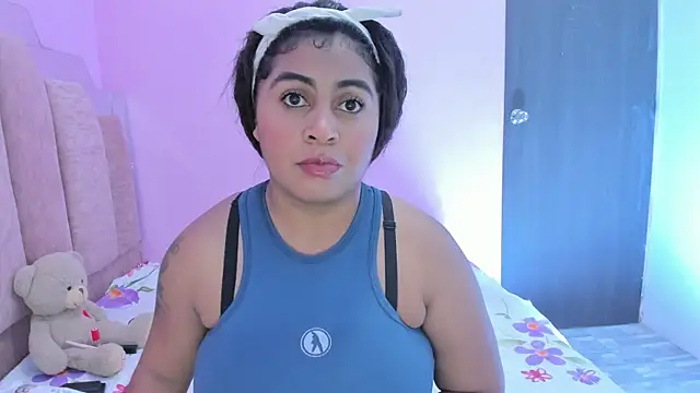 AndreaSweet2 online show from September 12, 2025, 7:24 pm